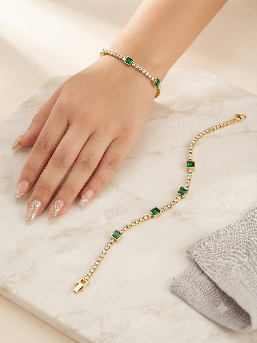 Emerald enigma Bracelet