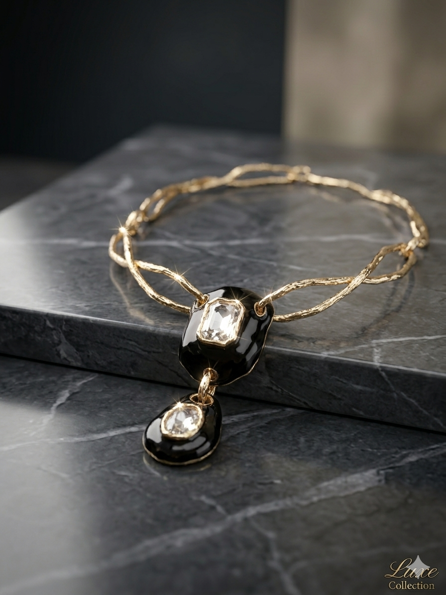 The Emerald Muse Hammered Choker